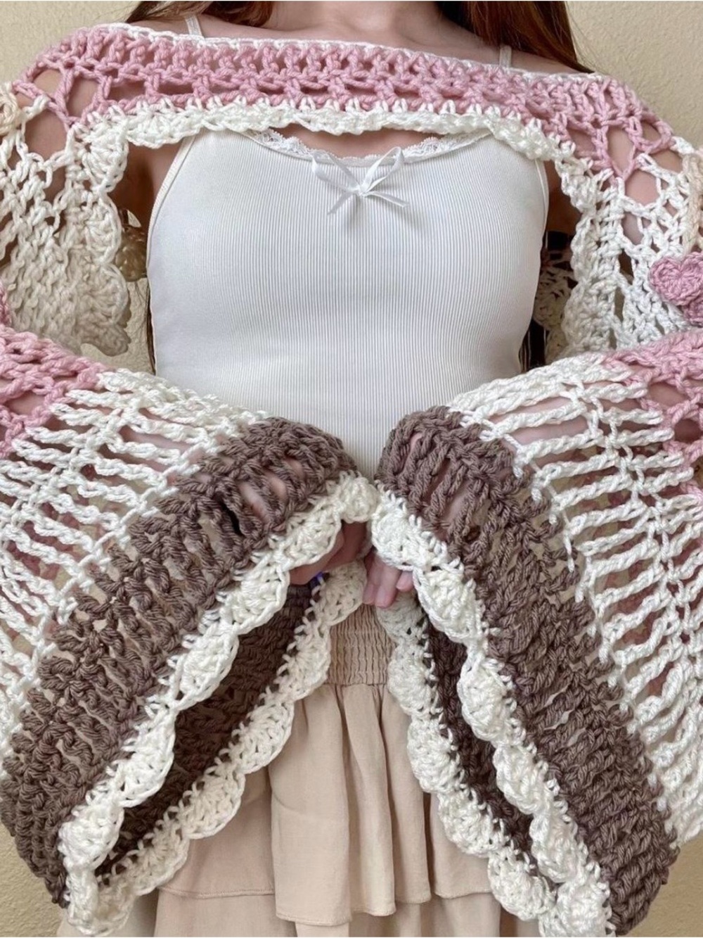 SOLDHandmade crochet balletcore bolero shrug pink brown bow and hearts coquette - Picture 4 of 7